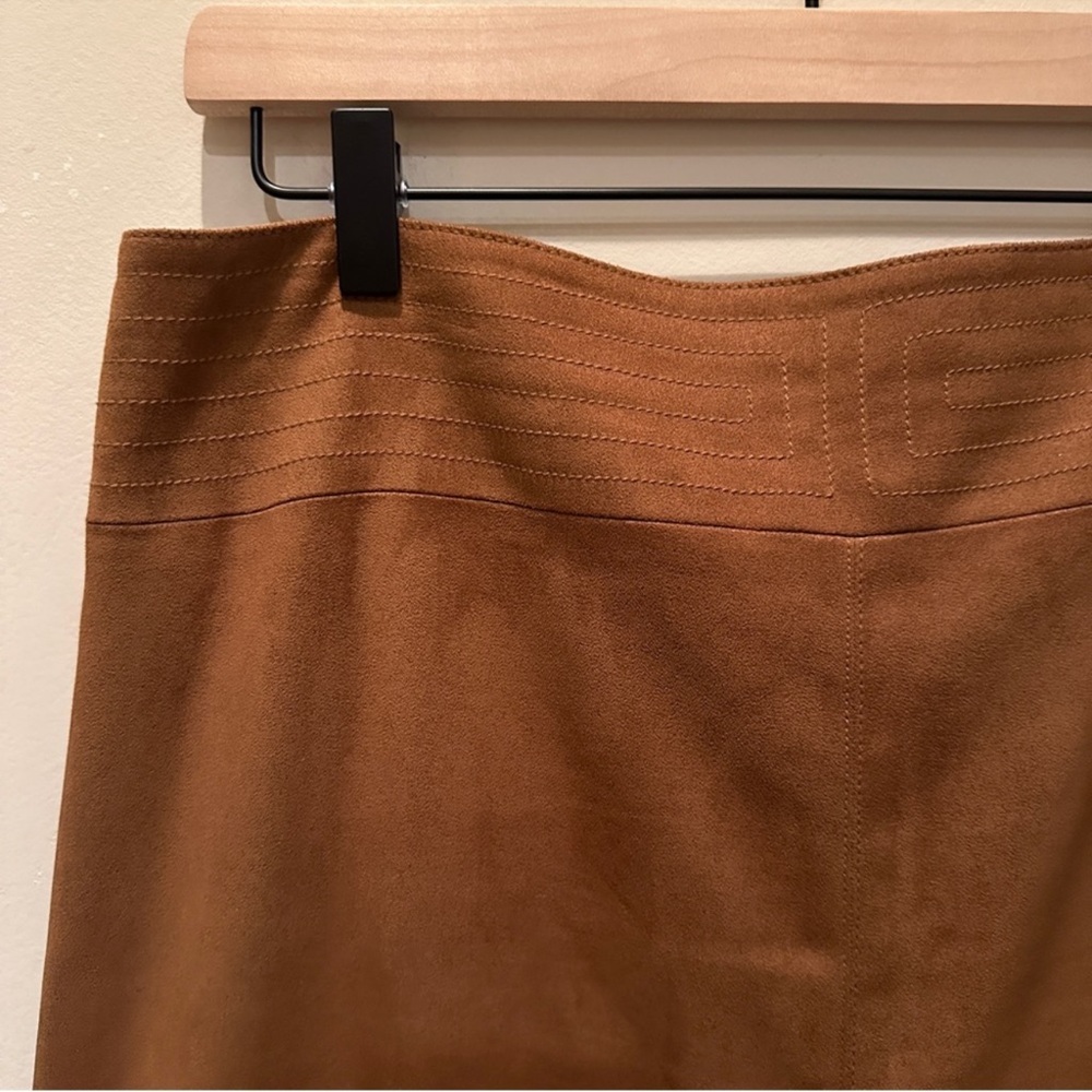 New!! BCBG Tan Maxi Pencil Skirt for Casual Work - Picture 5 of 9
